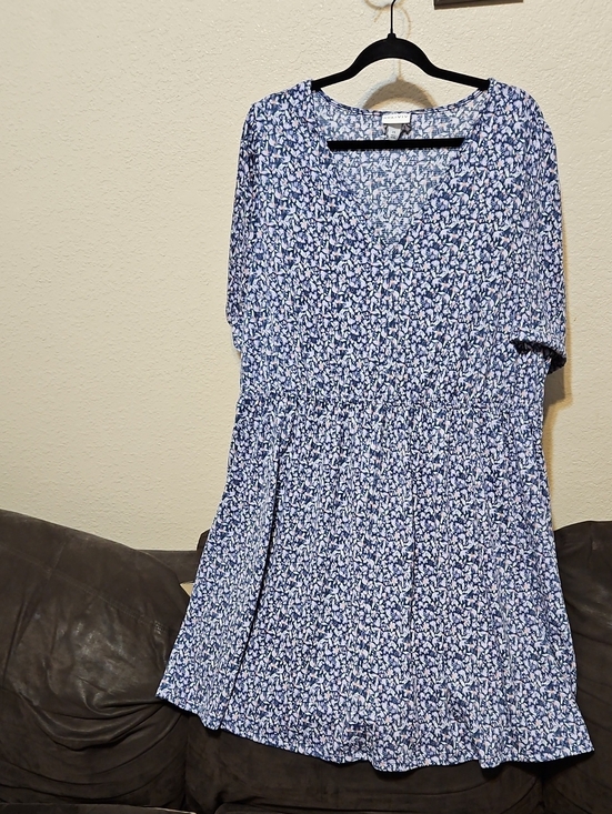 Ava & Viv Dresses & Skirts - Ava & Viv Blue and White Floral Midi Dress